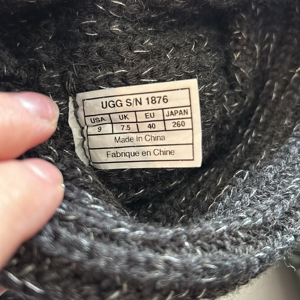 UGG BOOTS - Picture 4 of 4